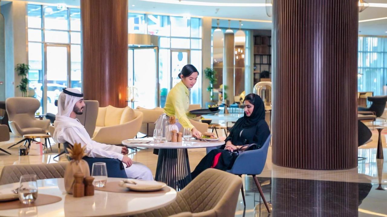 Hotel Pullman Schardscha Exterior foto A hotel in the UAE