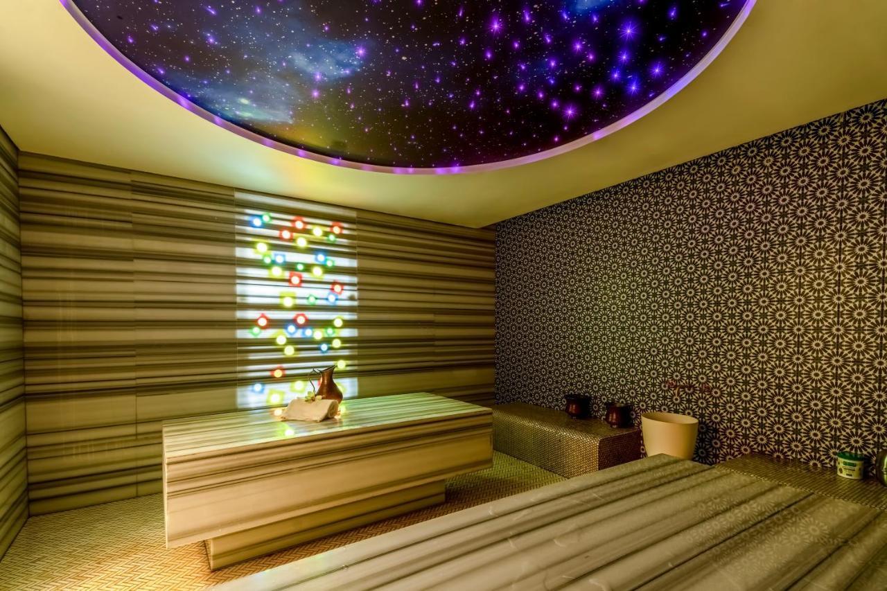 Hotel Pullman Schardscha Exterior foto Turkish bath in Istanbul